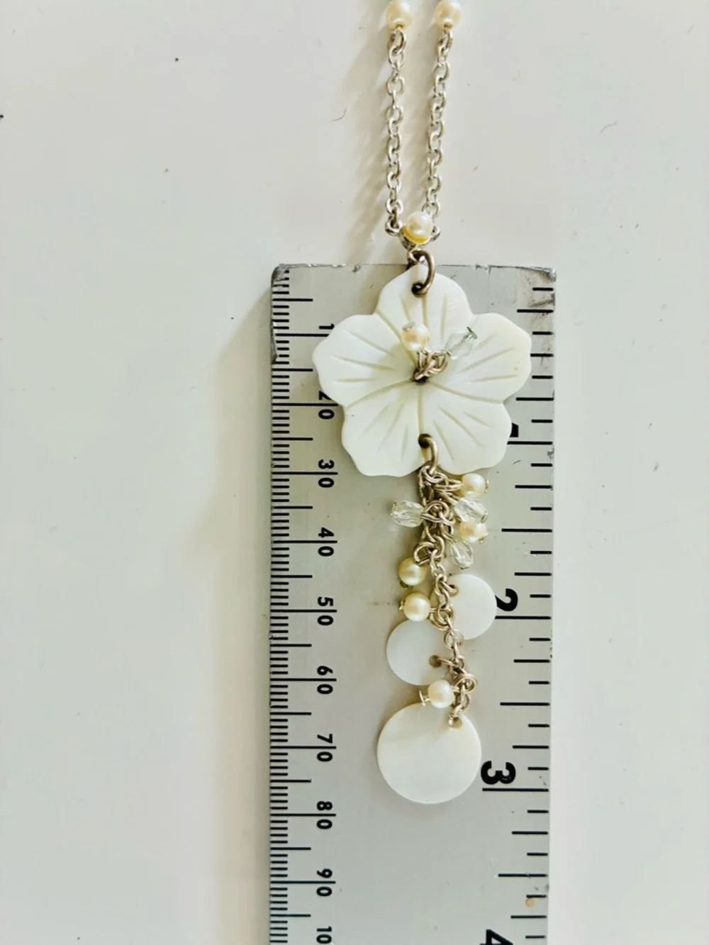 White Floral Hibiscus Carved Mother of Pearl Pendant Necklace with Pearl Tassel